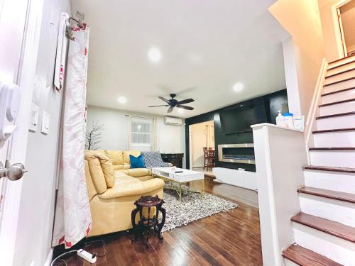 Savvy Beach Stay in Mastic Beach, USA