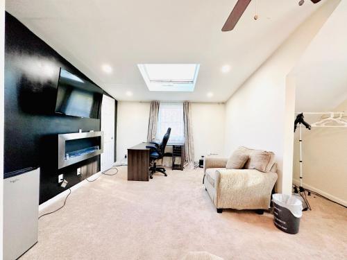 Savvy Beach Stay in Mastic Beach, USA