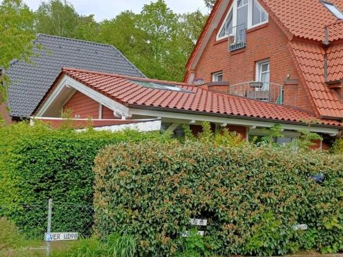 Moderne Ferienwohnung mit Kamin u Garten im EG, Baden, Nähe Weser u Golfplatz in Achim, Deutschland