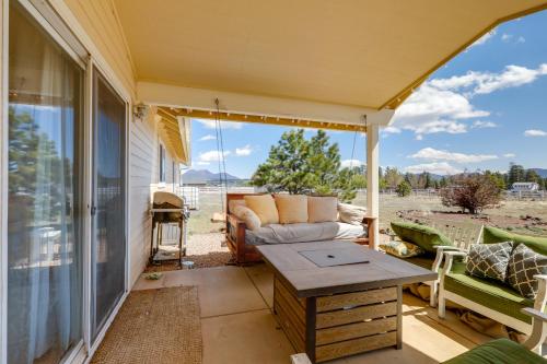 Flagstaff Home w/ Hot Tub & Mountain Views in Black Bill Park