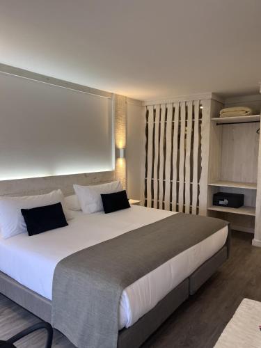 . Hotel Costanera
