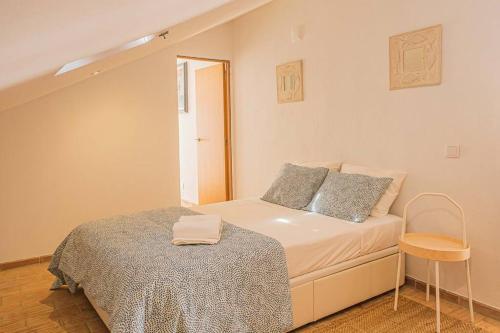 Colors Pool House in Carvoeiro City Center