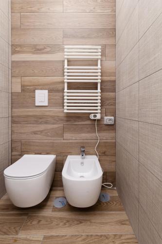 HUB NAPLES Room Type - Double or Twin Room