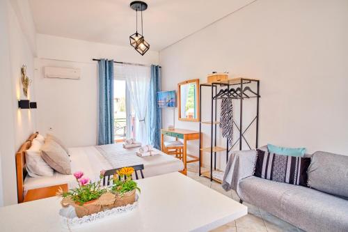 Logas Beach Studios Peroulades Corfu