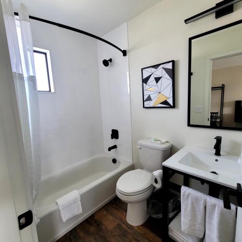 Richland Inn and Suites - main image