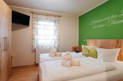 Two-Bedroom Apartment with Balcony - Top 4