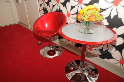 設施, Hotel CoCo Aps in 埃斯比約市中心