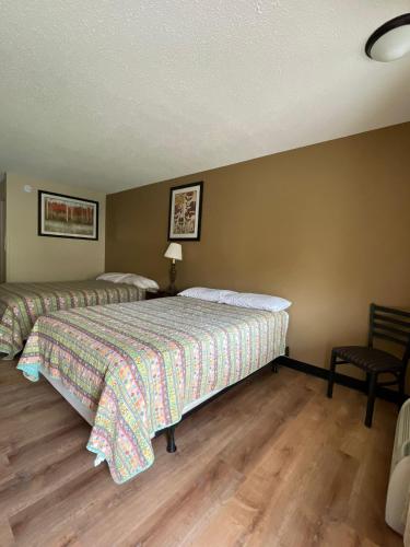 DELUXE INN - main image