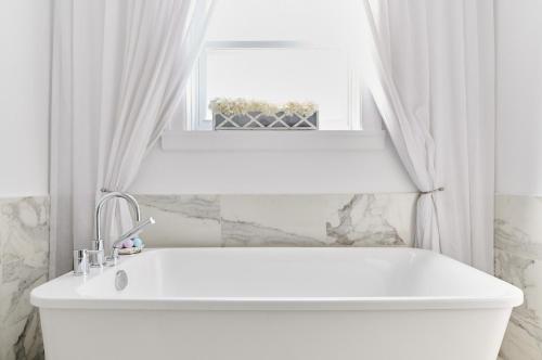 Villa Dante By Denstays in Rosemont-La Petite-Patrie