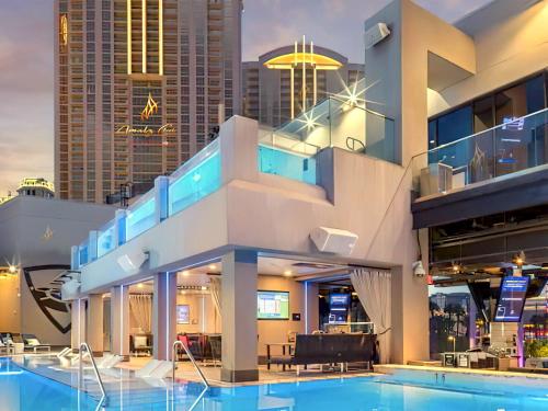 Golf course [on-site]