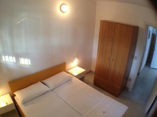 Small One-Bedroom Apartment (4 Adults) image 8