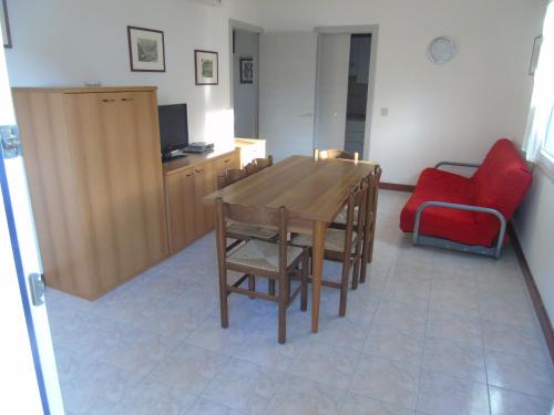 Two-Bedroom Apartment (5 Adults) image 8