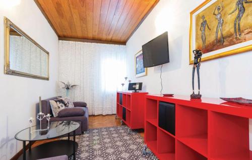 Rooms Croatia with kitchen and dining area for guests