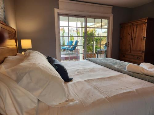 4 BR Encino Home w/ Amazing Yard, Near Everything in Encino
