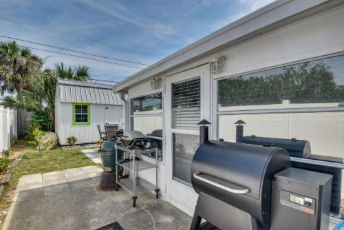 Pet-Friendly Ormond Beach Home with Fire Pit! in Ormond Beach, USA