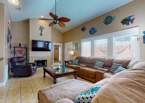 MIBB10 The Hidden Gem of Port A Secluded Condo with Community Pool, Boardwalk and Beach Access in Mustang Beach, USA