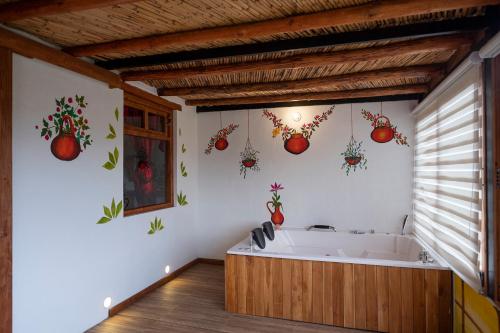 Hot tub, Hotel Spa Casa de Adobe Villa de Leyva in El Emporio