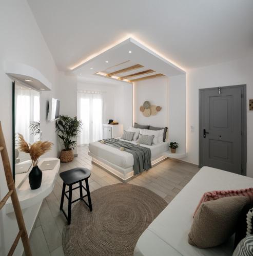 1 double bed, 1 twin bed