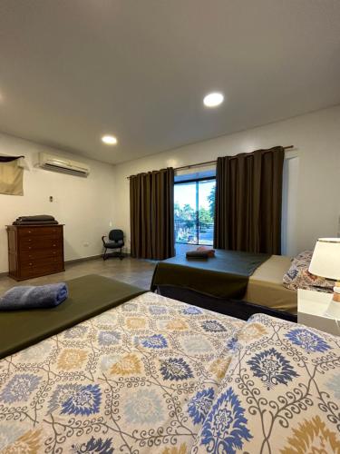 Departamento Completo 3 habitaciones, Zona Jockey-Arena in Lambare