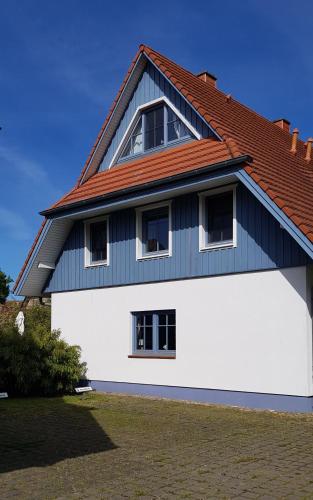 FERIENHAUS SOMMERTRAUM - KINDERFREUNDLICH - 3 Schlafzimmer, Garten, Bad und G-WC, Kaminofen