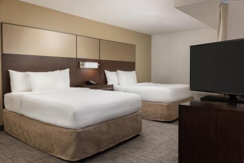 Residence Inn by Marriott Kansas City at The Legends - image 9