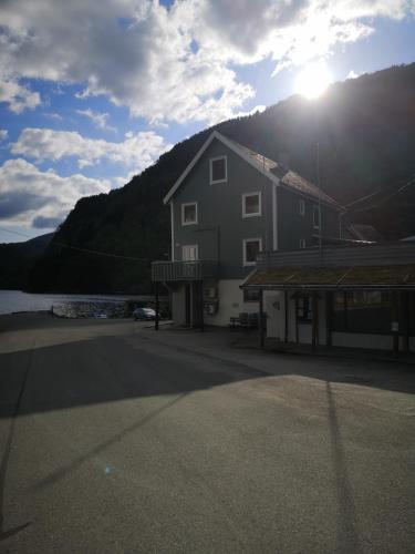 外部景觀, Old School på Eidslandet - exclusive apartment (Old School pa Eidslandet - exclusive apartment) in 艾斯朗迪