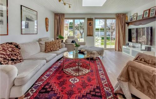 3 Bedroom Lovely Home In Vintrie in Hyllie