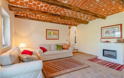  Gorgeous Home In Ferrere With Kitchen in Ferrere