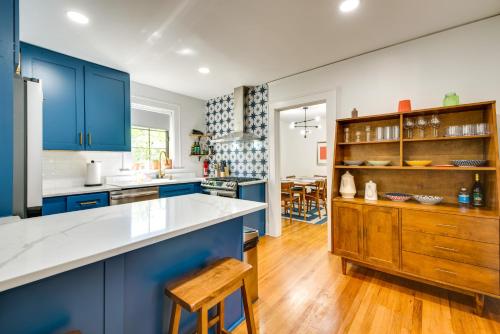 Updated Atlanta Getaway with Yard about 5 Mi to Downtown in Atlanta, USA