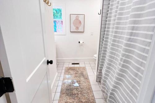 Mill House in Beautiful Downtown Jefferson Mill House in Beautiful Downtown Jefferson