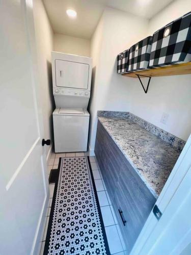 Mill House in Beautiful Downtown Jefferson Mill House in Beautiful Downtown Jefferson