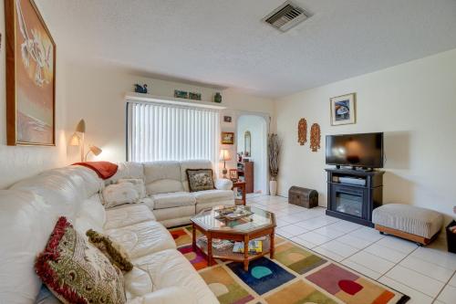 Palm Harbor Rental with Private Pool 3 Mi to Beach! in Palm Harbor, USA
