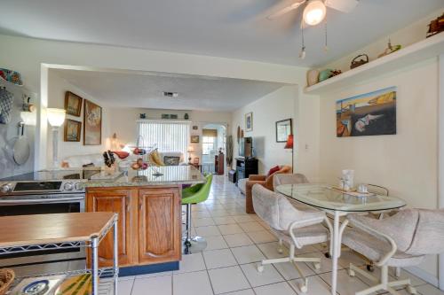 Palm Harbor Rental with Private Pool 3 Mi to Beach! in Palm Harbor, USA