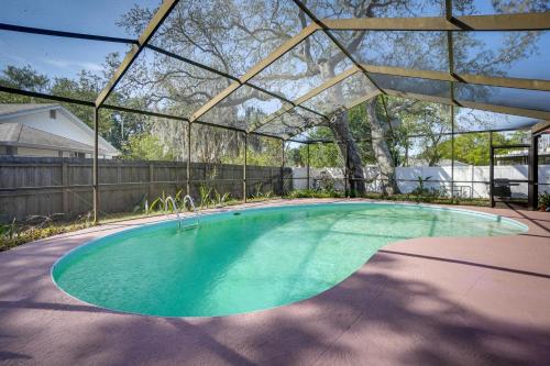 Palm Harbor Rental with Private Pool 3 Mi to Beach!