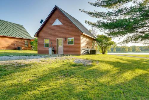 Cozy Columbia Cabin with Shared Lake Dock! - image 10