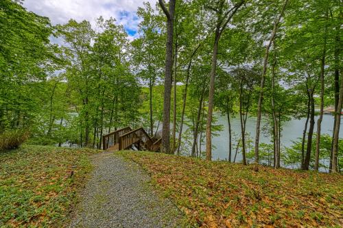 LakeSide Cabin