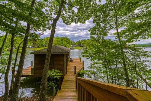 LakeSide Cabin