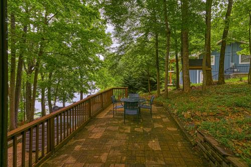 LakeSide Cabin