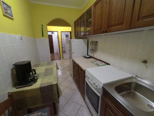 Two-Bedroom Apartment with Balcony and Sea View image 5