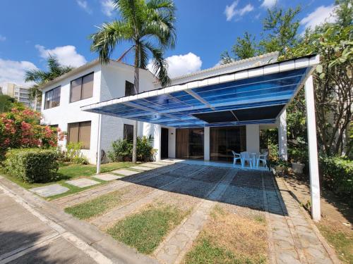 Hermosa casa con Jacuzzi privado y piscina comunal