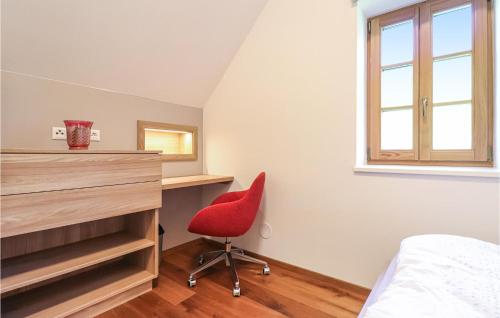 Awesome home in Eltendorf with WiFi and 2 Bedrooms - image 4