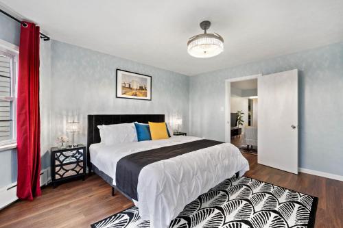 Stay Golden 1: Chic Modern-Victorian City View in Pittsburgh, USA