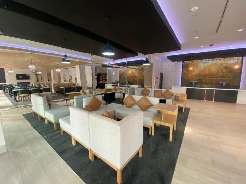 設施, 溫德姆旗下尤凱帕拉昆塔酒店及套房 (La Quinta Inn & Suites by Wyndham Yucaipa) in 雷德蘭茲