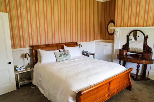 Taieri Bank Cottage - Middlemarch, Otago in Pukerangi