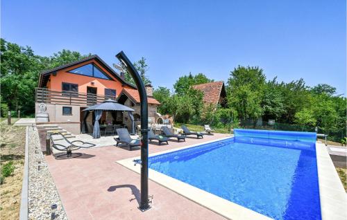 Awesome Home In Kapela With Heated Swimming Pool