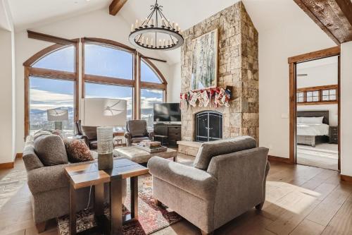 Mountain Oasis Dreams, 7 bedroom home with Hot tub, New listing! home in Silverthorne, Vereinigte Staaten von Amerika