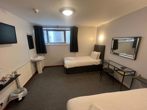Lost Guest House Aberdeen - image 2