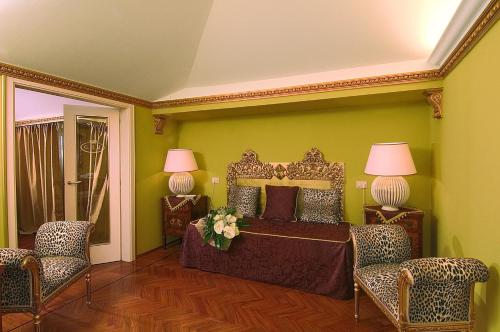 1 queen bed