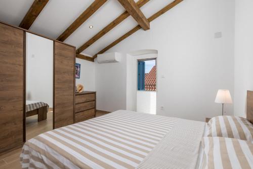 Mediterranean house Markoc new renovated! in Белі