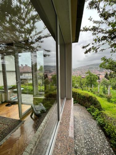 Apartment with Garden View image 2